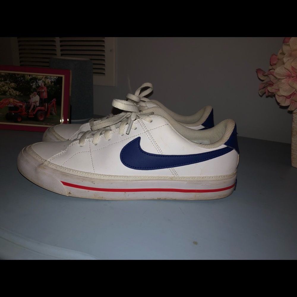 Nike blazers low size 8.5